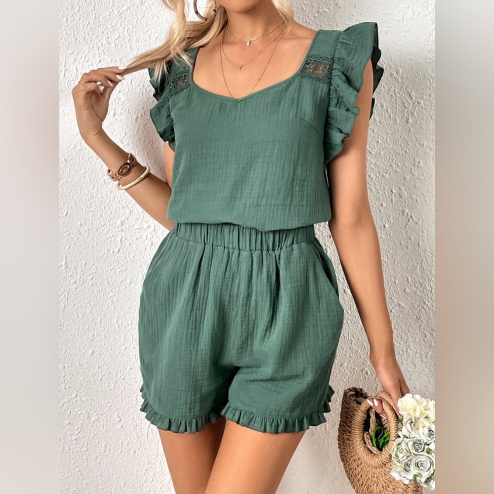 SHEIN Frenchy Sweetheart Neck Ruffle Trim Top & Shorts 2 Piece Set Size Large